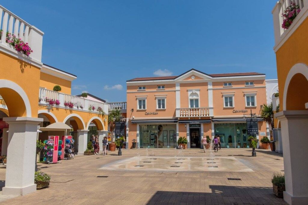Palmanova Outlet Village - Italy - Designer brand stores
