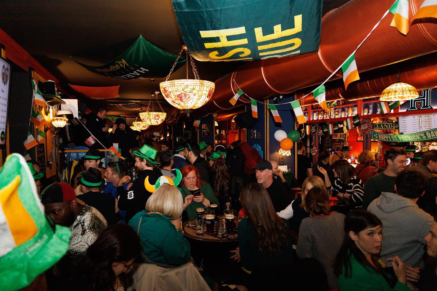 HARATS Irish Pub in Ljubljana - 16 beers on tap and more than 120 spirits. Live music every weekend.