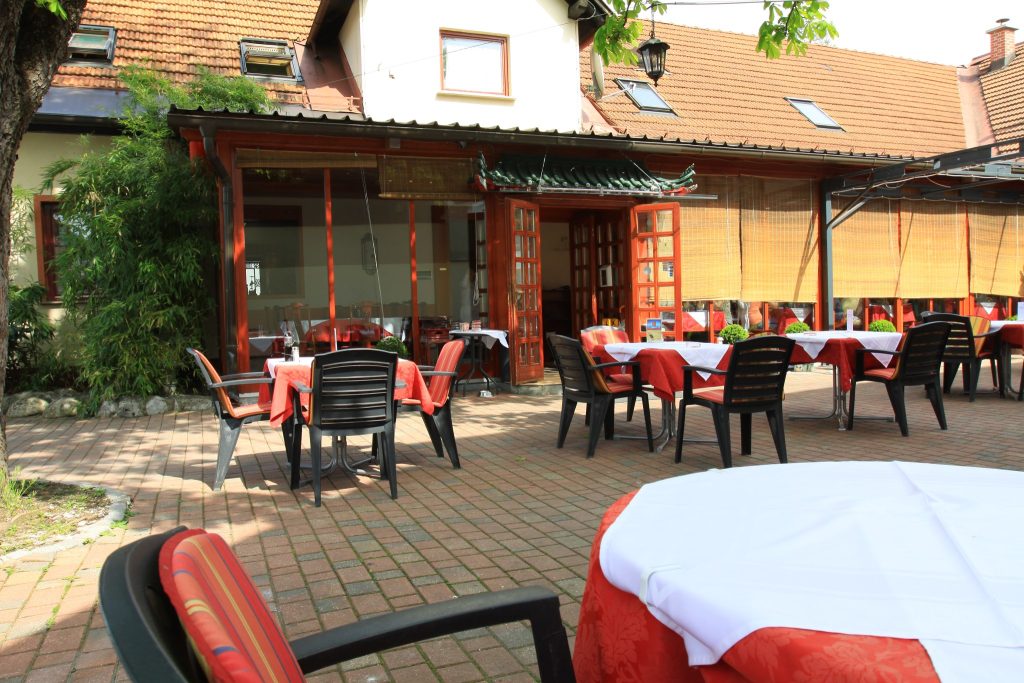 Kitajska Restavracija Kitajski Vrt - Chinese Restaurant in Ljubljana - Chinese, Asian, Szechuan and Shanghai cuisine, Vegetarian friendly, Outdoor Seating, Lunch and Dinner, Takeout and Home Delivery