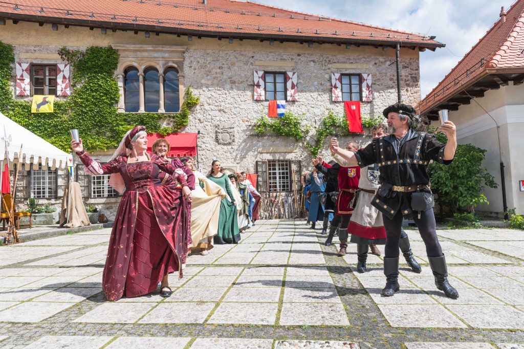 Slovenia Wedding Venues - Lake Bled Castle Wedding - Getting married in style! 