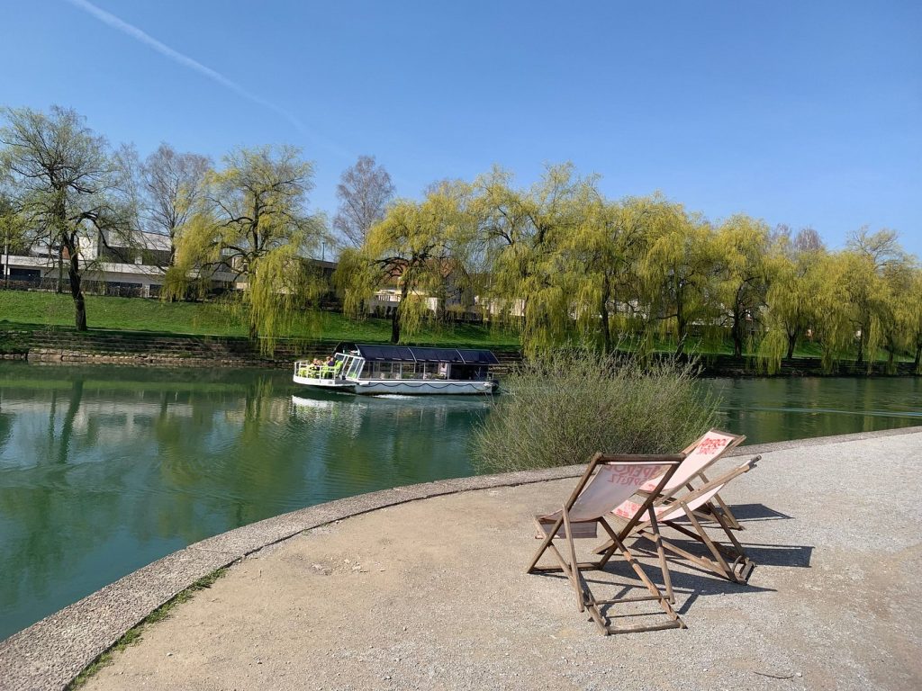 Park Špica - Relaxed place for some refreshing drinks next to the river.
