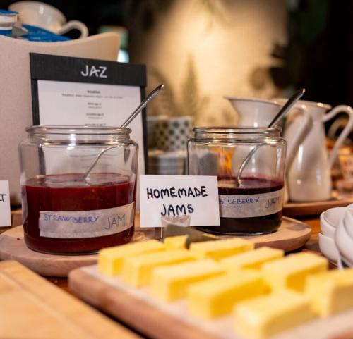 JAZ by ANA ROS - Contemporary and Creative Cuisine