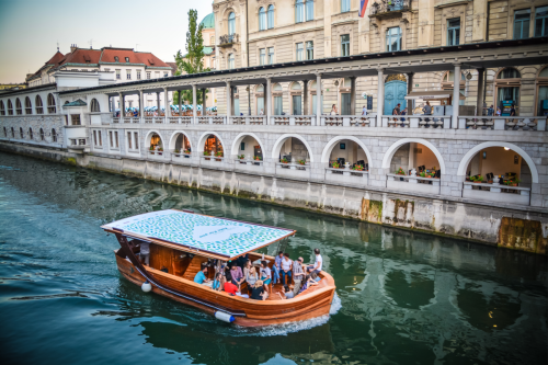 Barka LJUBLJANICA - Ljubljanica Boat Tour